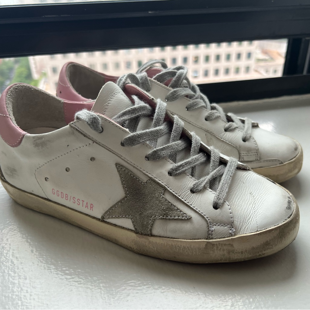 Golden Goose Leather Superstar Sneaker - Barely Worn